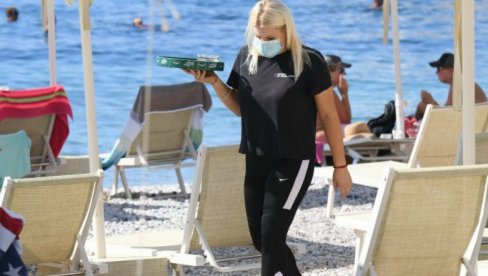 RASTE NEZAPOSLENOST KOD KOMŠIJA: U Crnoj Gori od marta više od 15.000 ljudi ostalo bez posla RASTE NEZAPOSLENOST KOD KOMŠIJA: U Crnoj Gori od marta više od 15.000 ljudi ostalo bez posla