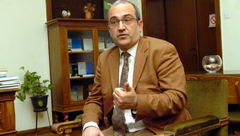 АЛБАНСКИ ЛОБИ СПРЕМАН ДА ЗАРИЈЕ НОЖ СРБИЈИ: Историчар Алекси Труд каже да Београд сада има шансу, јер је Приштина ослабљена АЛБАНСКИ ЛОБИ СПРЕМАН ДА ЗАРИЈЕ НОЖ СРБИЈИ: Историчар Алекси Труд каже да Београд сада има шансу, јер је Приштина ослабљена