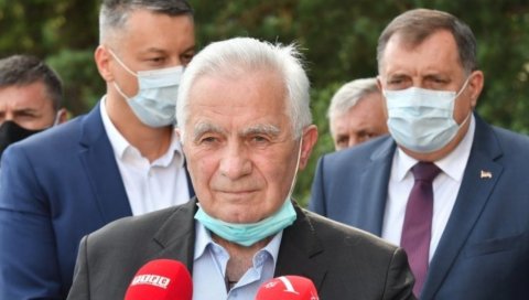 КРАЈИШНИКОВО СТАЊЕ НЕИЗВЕСНО: Први председник скупштине Републике Српске на респиратору КРАЈИШНИКОВО СТАЊЕ НЕИЗВЕСНО: Први председник скупштине Републике Српске на респиратору