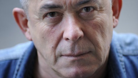 РАЗУМЕМ НЕЗАДОВОЉСТВО: Мима Караџић о серији Породица - Они који су мање имитирали у серији су бољи РАЗУМЕМ НЕЗАДОВОЉСТВО: Мима Караџић о серији Породица - Они који су мање имитирали у серији су бољи