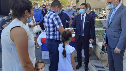 KONJUFCA O DODELI STANOVA U LEPOSAVIĆU: To je srpska kolonizacija severa KiM KONJUFCA O DODELI STANOVA U LEPOSAVIĆU: To je srpska kolonizacija severa KiM