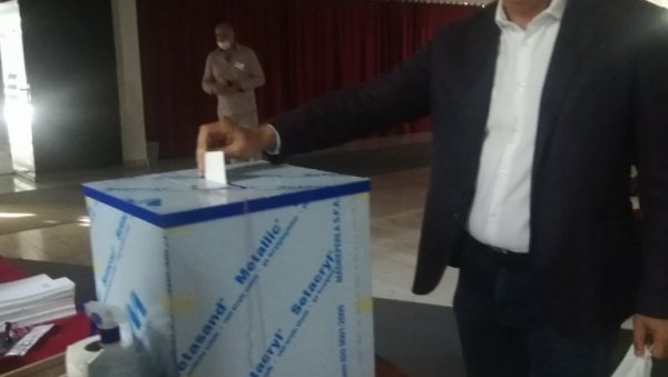 У СУСРЕТ ПРЕДСЕДНИЧКИМ ИЗБОРИМА У ЦРНОЈ ГОРИ: За 3.149 више бирача него пре две године У СУСРЕТ ПРЕДСЕДНИЧКИМ ИЗБОРИМА У ЦРНОЈ ГОРИ: За 3.149 више бирача него пре две године