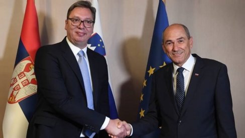VUČIĆ I JANŠA NA BLEDU: Počeo sastanak dvojice lidera VUČIĆ I JANŠA NA BLEDU: Počeo sastanak dvojice lidera