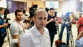 UMALO TUČA NA LETU PODGORICA-BEOGRAD: Rukometaši Crne Gore vređali Kneževića UMALO TUČA NA LETU PODGORICA-BEOGRAD: Rukometaši Crne Gore vređali Kneževića