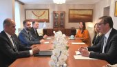 VUČIĆ POSLE RAZGOVORA SA JANŠOM: Slovenija važan partner, imamo podršku VUČIĆ POSLE RAZGOVORA SA JANŠOM: Slovenija važan partner, imamo podršku