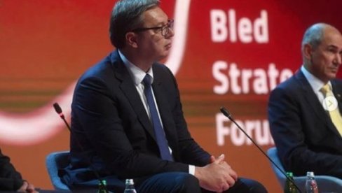 FOTO: Vučić prisustvuje liderskom panelu bledskog strateškog foruma FOTO: Vučić prisustvuje liderskom panelu bledskog strateškog foruma