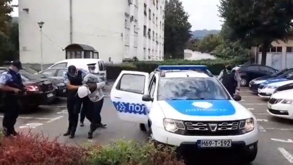 ПОГЛЕДАЈТЕ: Привођење осумњичених у акцији Фејс (ВИДЕО) ПОГЛЕДАЈТЕ: Привођење осумњичених у акцији Фејс (ВИДЕО)