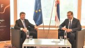 БОРБА ЗА КОСОВО И МЕТОХИЈУ: Вучић данас са Лајчаком о јужној српској покрајини БОРБА ЗА КОСОВО И МЕТОХИЈУ: Вучић данас са Лајчаком о јужној српској покрајини