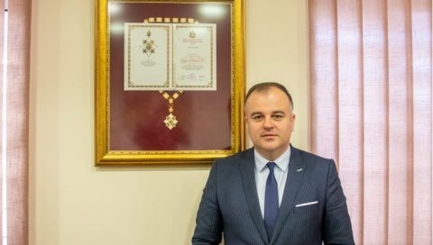 СТЕВАН КАТИЋ: Херцег Нови је пример освајања слободе СТЕВАН КАТИЋ: Херцег Нови је пример освајања слободе