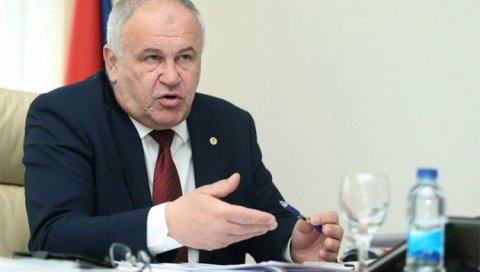 МИНИСТАР РАДА ИМА КОРОНУ: Милуновић има обострану упалу плућа МИНИСТАР РАДА ИМА КОРОНУ: Милуновић има обострану упалу плућа