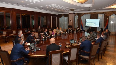 НОВЕ МЕРЕ У СРПСКОЈ: Републички штаб за ванредне ситуације - забрана свих јавних окупљања у групама више од 50 људи НОВЕ МЕРЕ У СРПСКОЈ: Републички штаб за ванредне ситуације - забрана свих јавних окупљања у групама више од 50 људи