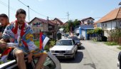 NEZAPAMĆENO SLAVLJE U PLJEVLJIMA: Više stotina automobila sa zastavama i uključenim sirenama krstarilo gradom (VIDEO) NEZAPAMĆENO SLAVLJE U PLJEVLJIMA: Više stotina automobila sa zastavama i uključenim sirenama krstarilo gradom (VIDEO)