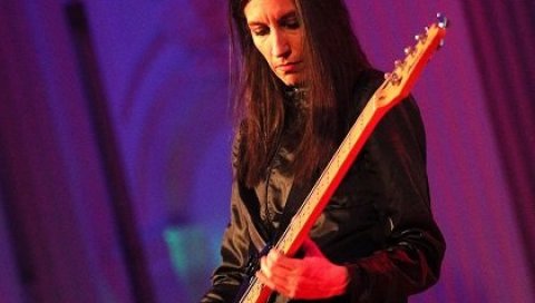 КАО ДА САМ ПРВИ ПУТ СТАЛА НА БИНУ: Маја Цветковић, за Новости, после концерта И-плеја у земунском Фесту КАО ДА САМ ПРВИ ПУТ СТАЛА НА БИНУ: Маја Цветковић, за Новости, после концерта И-плеја у земунском Фесту
