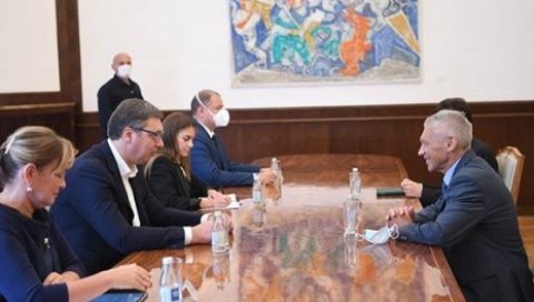 САСТАНАК СА РУСКИМ АМБАСАДОРОМ: Вучић разговарао са Харченком САСТАНАК СА РУСКИМ АМБАСАДОРОМ: Вучић разговарао са Харченком