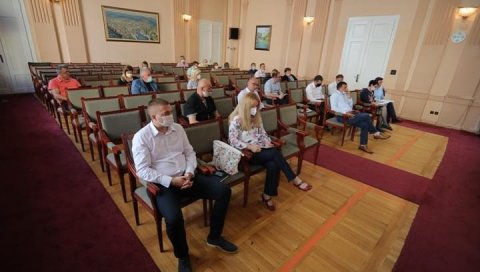 МАРКОВИЋ НА ЧЕЛУ АРХИВА: Прва седница Градског већа Ужица у новом сазиву МАРКОВИЋ НА ЧЕЛУ АРХИВА: Прва седница Градског већа Ужица у новом сазиву