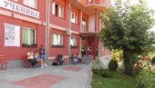 OVE GODINE U DOMU 130 UČENIKA: Dom učenika Srednjih škola u Prokuplju spreman za đake OVE GODINE U DOMU 130 UČENIKA: Dom učenika Srednjih škola u Prokuplju spreman za đake