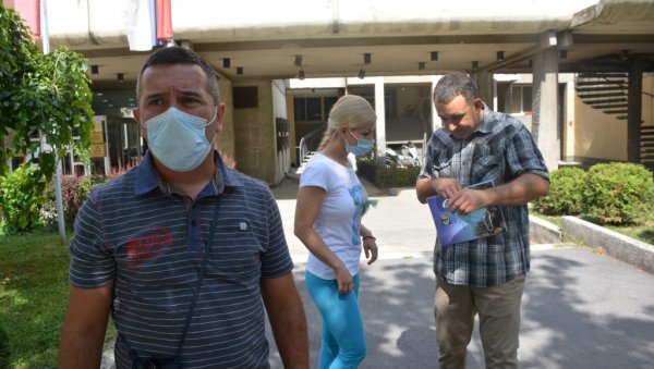 УНИЈА СИНДИКАТА ПРОСВЕТНИХ РАДНИКА У КРУШЕВЦУ: Технолошки вишак 207 радника, а у школама слободно 335 радних места УНИЈА СИНДИКАТА ПРОСВЕТНИХ РАДНИКА У КРУШЕВЦУ: Технолошки вишак 207 радника, а у школама слободно 335 радних места