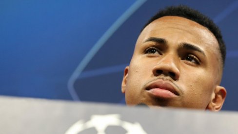 TREĆI BRAZILAC U ARSENALU: Navijačima ga predstavili zemljaci TREĆI BRAZILAC U ARSENALU: Navijačima ga predstavili zemljaci