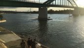 ДЕТАЉИ УЖАСА КОД САВАМАЛЕ: На телу непознатог младића видљиво више повреда ДЕТАЉИ УЖАСА КОД САВАМАЛЕ: На телу непознатог младића видљиво више повреда