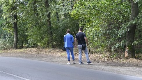 РЕАНИМАЦИЈА НИЈЕ ПОМОГЛА: Детаљи саобраћајне несреће на Миљаковцу у којој је страдао отац, а повређен син РЕАНИМАЦИЈА НИЈЕ ПОМОГЛА: Детаљи саобраћајне несреће на Миљаковцу у којој је страдао отац, а повређен син