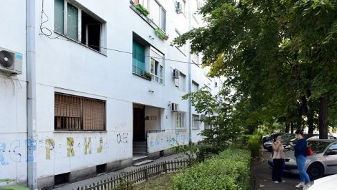 DEČAK I DALJE KRITIČNO: Ne zna se kako je T. J. (12) pao sa terase petog sprata na Paliluli DEČAK I DALJE KRITIČNO: Ne zna se kako je T. J. (12) pao sa terase petog sprata na Paliluli