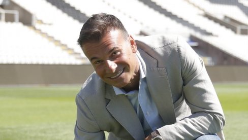 STANOJEVIĆ POČEO NOVU ERU U HUMSKOJ! Fudbaleri Partizana počeli pripreme za novu sezonu STANOJEVIĆ POČEO NOVU ERU U HUMSKOJ! Fudbaleri Partizana počeli pripreme za novu sezonu