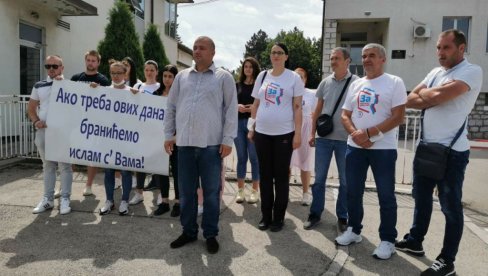 МЛАДИ KОАЛИЦИЈЕ ЗА БУДУЋНОСТ ЦРНЕ ГОРЕ ТВРДЕ: Инциденти у Пљевљима дело државне безбедности, постој снимци као доказ! МЛАДИ KОАЛИЦИЈЕ ЗА БУДУЋНОСТ ЦРНЕ ГОРЕ ТВРДЕ: Инциденти у Пљевљима дело државне безбедности, постој снимци као доказ!
