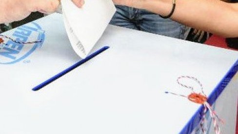 UHAPŠENA MILENA ORLANDIĆ IZ DPS-a: Osumnjičena za uništavanje glasačkih kupona UHAPŠENA MILENA ORLANDIĆ IZ DPS-a: Osumnjičena za uništavanje glasačkih kupona