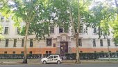 ŠTRAJK UKINUO PRVI ČAS: U novosadskoj ETŠ Mihajlo Pupin održali protest upozorenja ŠTRAJK UKINUO PRVI ČAS: U novosadskoj ETŠ Mihajlo Pupin održali protest upozorenja