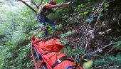 POVREĐEN MOTOCIKLISTA: Pripadnici Gorske službe spasavanja krenuli ka Suvoj planini POVREĐEN MOTOCIKLISTA: Pripadnici Gorske službe spasavanja krenuli ka Suvoj planini
