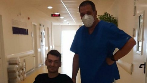 MISLIO JE DA JE BIO 10 ČASOVA U KOMI, A ONDA JE USLEDIO ŠOK: Predrag Nikolić (20) iz Leskovca o koroni i nedeljama na respiratoru MISLIO JE DA JE BIO 10 ČASOVA U KOMI, A ONDA JE USLEDIO ŠOK: Predrag Nikolić (20) iz Leskovca o koroni i nedeljama na respiratoru