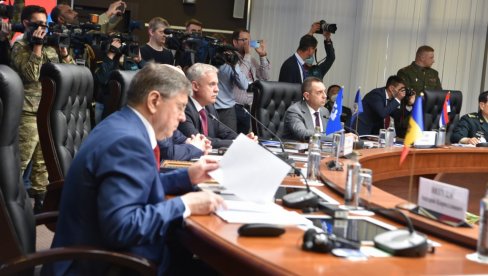 МИНИСТАР ВУЛИН У МОСКВИ: Србија ће наставити да се бори за принципе међународног права МИНИСТАР ВУЛИН У МОСКВИ: Србија ће наставити да се бори за принципе међународног права