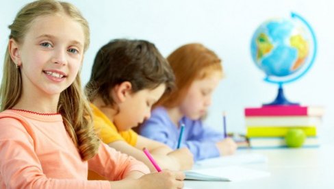 POLOVINOM SEPTEMBRA PEDIJATRI I BEZ EPIDEMIJE IMAJU DUPLIRAN BROJ PACIJENATA: Kod dece je najteže razlikovati kovid od prehlade POLOVINOM SEPTEMBRA PEDIJATRI I BEZ EPIDEMIJE IMAJU DUPLIRAN BROJ PACIJENATA: Kod dece je najteže razlikovati kovid od prehlade