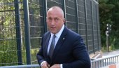 НОВАЦ НАТОПЉЕН КРВЉУ: Харадинај пријавио колико има пара - злочинац се купа у еврима НОВАЦ НАТОПЉЕН КРВЉУ: Харадинај пријавио колико има пара - злочинац се купа у еврима