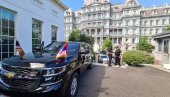 КАСНИ ПОТПИСИВАЊЕ СПОРАЗУМА: Приштинска делегација одлаже долазак у Белу кућу КАСНИ ПОТПИСИВАЊЕ СПОРАЗУМА: Приштинска делегација одлаже долазак у Белу кућу