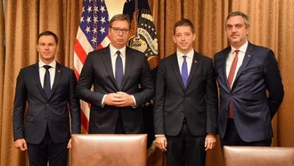 СИНИША МАЛИ НА ИНСТАГРАМУ: Документ је резултат успешних преговора - најважнија подршка америчке администрације (ФОТО) СИНИША МАЛИ НА ИНСТАГРАМУ: Документ је резултат успешних преговора - најважнија подршка америчке администрације (ФОТО)
