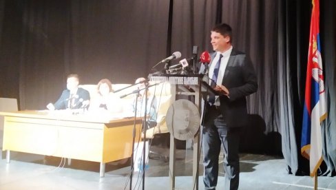 ОДРЖАНА КОНСТИТУТИВНА СЕДНИЦА СКУПШТИНЕ: Владимир Милићевић (СНС) нови челник Параћина ОДРЖАНА КОНСТИТУТИВНА СЕДНИЦА СКУПШТИНЕ: Владимир Милићевић (СНС) нови челник Параћина