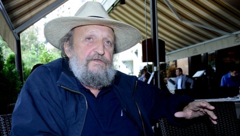 BILO JE STRAŠNO PREŽIVETI NJENU SMRT Gubitak od kojeg se Petar Božović nije oporavio BILO JE STRAŠNO PREŽIVETI NJENU SMRT Gubitak od kojeg se Petar Božović nije oporavio