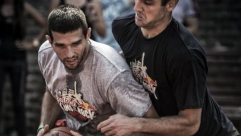 ОВАКО ЈЕ ГОВОРИО ПОКОЈНИ ДАМЊАНОВИЋ: Баскет ми је у крви, на улици сам научио све ОВАКО ЈЕ ГОВОРИО ПОКОЈНИ ДАМЊАНОВИЋ: Баскет ми је у крви, на улици сам научио све
