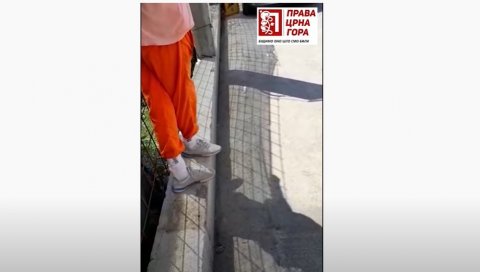 ПРОЦУРИО СНИМАК! Откривено како ДПС даје новац за прављење хаоса вечерас на скупу Подгорици (ВИДЕО) ПРОЦУРИО СНИМАК! Откривено како ДПС даје новац за прављење хаоса вечерас на скупу Подгорици (ВИДЕО)