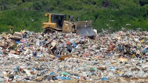 GODIŠNJE BACIMO 100 MILIONA EVRA U ĐUBRE: Koliko Srbija gubi novca jer nema dovoljno razvijeno tržište sekundarnih sirovina GODIŠNJE BACIMO 100 MILIONA EVRA U ĐUBRE: Koliko Srbija gubi novca jer nema dovoljno razvijeno tržište sekundarnih sirovina