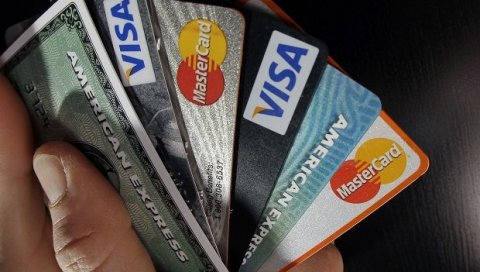 СРБИ НЕДЕЉНО ПОЈЕДУ ПЛАСТИКУ ВЕЛИЧИНЕ КРЕДИТНЕ КАРТИЦЕ: Српски генетичар упозорава - Страдају срце, мозак, тестиси... СРБИ НЕДЕЉНО ПОЈЕДУ ПЛАСТИКУ ВЕЛИЧИНЕ КРЕДИТНЕ КАРТИЦЕ: Српски генетичар упозорава - Страдају срце, мозак, тестиси...