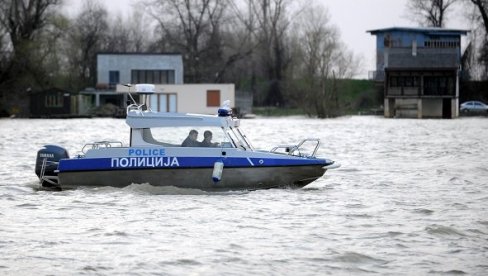 ТРАГИЧАН КРАЈ ПОТРАГЕ: Роници пронашли тело седмогодишње девојчице нестале у Тиси ТРАГИЧАН КРАЈ ПОТРАГЕ: Роници пронашли тело седмогодишње девојчице нестале у Тиси