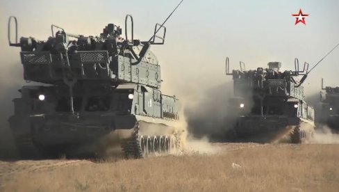 ГОРИ ЗЕМЉА: С-400, „Тор“, „Бук“ на највећим војним вежбама руских снага ПВО (ВИДЕО) ГОРИ ЗЕМЉА: С-400, „Тор“, „Бук“ на највећим војним вежбама руских снага ПВО (ВИДЕО)