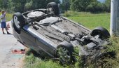 ФОТОГРАФИЈЕ СА МЕСТА УДЕСА КОД КРАЉЕВА: Опел у каналу, возач пребачен у болницу ФОТОГРАФИЈЕ СА МЕСТА УДЕСА КОД КРАЉЕВА: Опел у каналу, возач пребачен у болницу