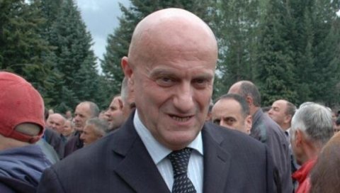 СКАНДАЛОЗНА ОПТУЖБА ДАКЕ ДАВИДОВИЋА: Рекао да је Вучић хтео да га убије, у све увлачи и владику Јоаникија СКАНДАЛОЗНА ОПТУЖБА ДАКЕ ДАВИДОВИЋА: Рекао да је Вучић хтео да га убије, у све увлачи и владику Јоаникија