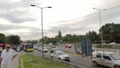 ВЕЛИКЕ ГУЖВЕ У БЕОГРАДУ: Возила миле у колони од Ласте до Аутокоманде ВЕЛИКЕ ГУЖВЕ У БЕОГРАДУ: Возила миле у колони од Ласте до Аутокоманде