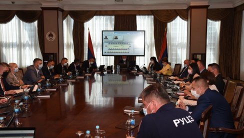 НОВА ОДЛУКА РЕПУБЛИЧКОГ ШТАБА: Одобрен улазак странцима у БиХ са негативним ПЦР тестом НОВА ОДЛУКА РЕПУБЛИЧКОГ ШТАБА: Одобрен улазак странцима у БиХ са негативним ПЦР тестом