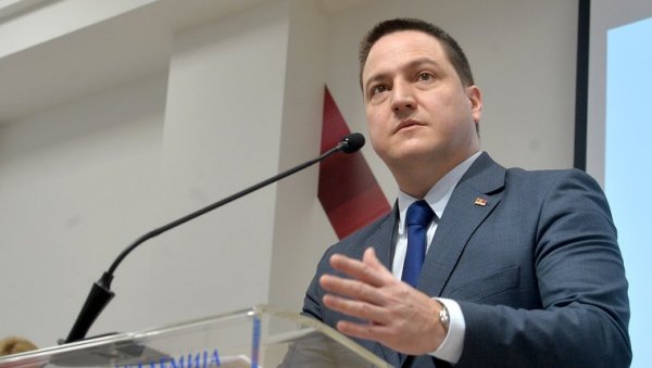 ТРИ ЦЕНТРА ЗА ИНКЛУЗИВНО ОБРАЗОВАЊЕ: Додатна подршка у учењу деци са сметњама у развоју ТРИ ЦЕНТРА ЗА ИНКЛУЗИВНО ОБРАЗОВАЊЕ: Додатна подршка у учењу деци са сметњама у развоју