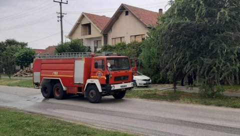СТРАДАЛА ЈЕДНА ОСОБА: Трагедија у пожару у напуштеној кући у Крагујевцу СТРАДАЛА ЈЕДНА ОСОБА: Трагедија у пожару у напуштеној кући у Крагујевцу